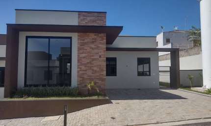 Casa para Venda em Atibaia, Chácaras Itapetininga, 3 dormitórios, 1 suíte, 3 banheiros, 2 vagas