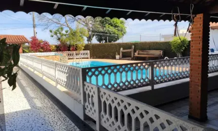 Casa para Locação em Atibaia, Jardim Alvinópolis, 3 dormitórios, 1 suíte, 3 banheiros, 4 vagas