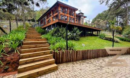 Casa com 3 dormitórios à venda, 130 m² por R$ 1.900.000,00 - Cidade do Sol - Campos do Jordão/SP