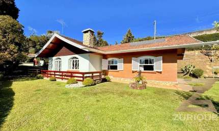 Casa com 3 dormitórios à venda, 197 m² por R$ 1.300.000,00 - Alto da Vila Inglesa - Campos do Jordão/SP