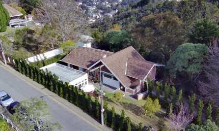 Casa com 5 dormitórios à venda, 750 m² por R$ 2.800.000,00 - Jd Belvedere - Campos do Jordão/SP
