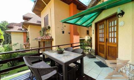 Casa com 4 dormitórios à venda, 160 m² por R$ 1.150.000,00 - Vila Inglesa – Condomínio Village Del Sole - Campos do Jordão/SP
