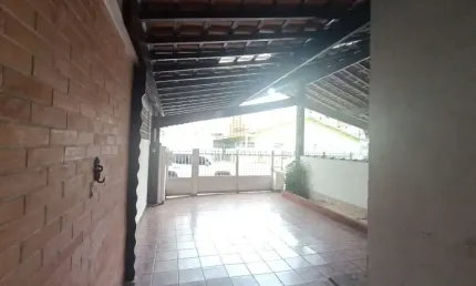 Casa Padrão à venda na Vila Tupi - Praia Grande - SP: