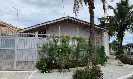 Casa de Esquina à venda no Jardim Real - Praia Grande - SP: