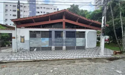Casa padrão à venda na guilhermina - praia grande - sp: