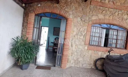 Casa Geminada à venda na Vila Tupi - Praia Grande - SP: