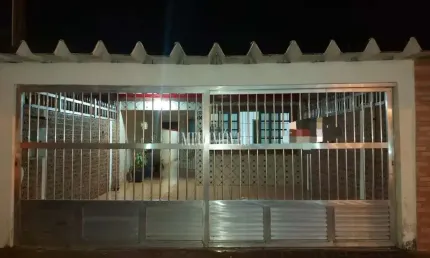 Casa Padrão à venda na Vila Mirim - Praia Grande - SP: