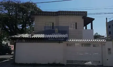 Sobrado padrão à venda na aviação - praia grande - sp: