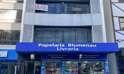 Sala comercial para alugar na Rua 15 de Novembro, 701, Centro, Blumenau