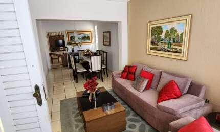 Casa com 3 quartos para alugar na Avenida Expedicionários, 405, Recreio, Vitória da Conquista