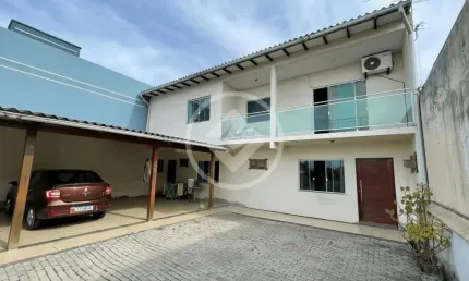 Casa a venda com 3 quartos, terreno amplo localizado no bairro Rio Caveiras em Biguaçu-SC codigo: 42531