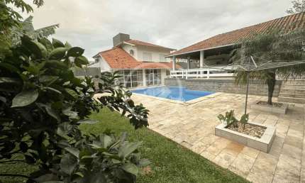 Casa com 4 quartos à venda na Rua Luiz Pasteur, 160, Trindade, Florianópolis