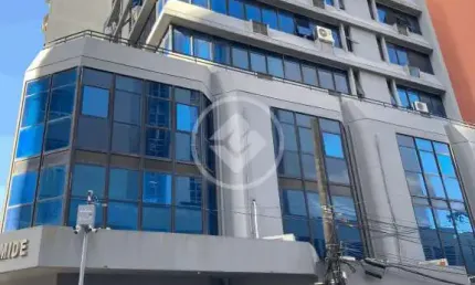 Sala comercial com ótima localização bem no centro da cidade. codigo: 48294