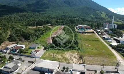 Terreno à venda na Rua Arcanjo Cândido da Silva, 864, Praia de Fora, Palhoça