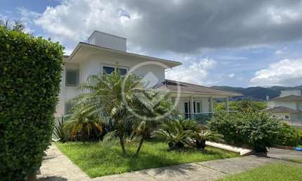 Casa em condomínio com excelente localização codigo: 55657