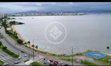 Cobertura duplex á venda no centro de florianópolis codigo: 76086