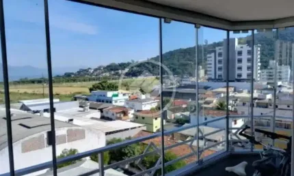 Apartamento 2 Quartos Mobiliado - Vista Mar - próximo ao Centro codigo: 83571