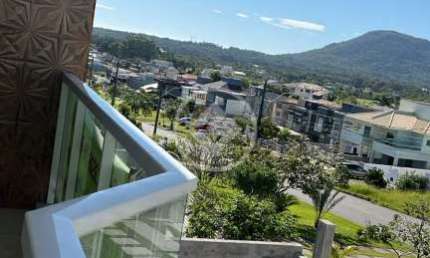 Sobrado localizado nos ingleses do Rio Vermelho codigo: 92983