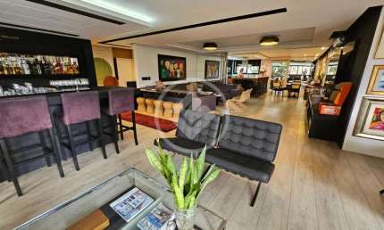 APARTAMENTO MOBILIADO E DECORADO NO CENTRO DE FLORIANÓPOLIS SC codigo: 98877