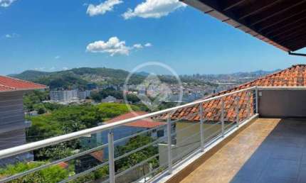 Maravilhosa casa com vista privilegiada no Centro Histórico de São José. codigo: 102334