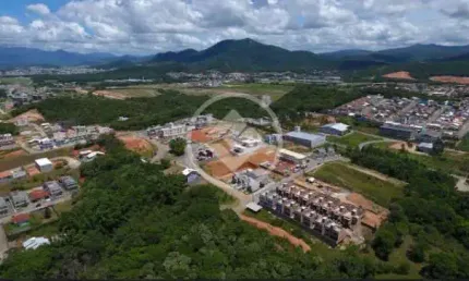 Terreno plano com 1.103,51m² 15x78 em loteamento portal da colina forquilhas, são josé. codigo: 108325
