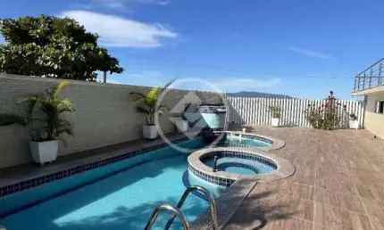CASA 4 DORMITÓRIOS - PONTA DE BAIXO - SÃO JOSÉ codigo: 124100