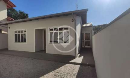 CASA À VENDA EM SANTO AMARO DA IMPERATRIZ codigo: 124979