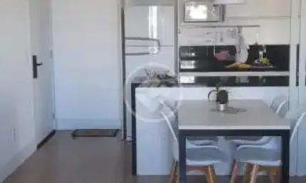 Apartamento impecável, mobiliado e decorado, 1 Quarto, com Vaga de Garagem Coberta e Hobby Box no subsolo. codigo: 129662