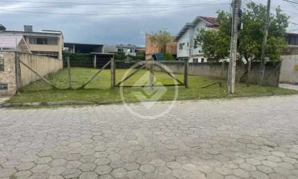 Terreno à venda na Rua Xiniquá, 135, Campeche, Florianópolis