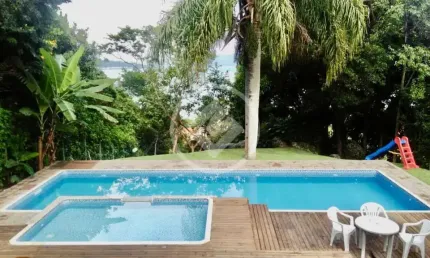 Apartamento a venda 3 quartos canasvieiras codigo: 132238