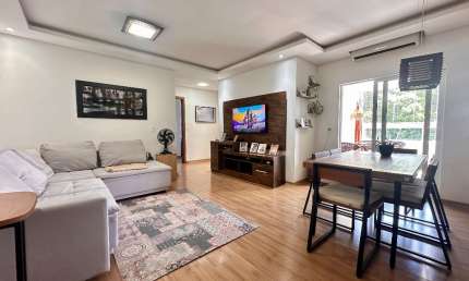 Apartamento espaçoso no Costa e Silva Com suite mais dois quartos