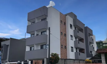 Apartamento dois dormitórios, sendo uma suíte no Costa e silva