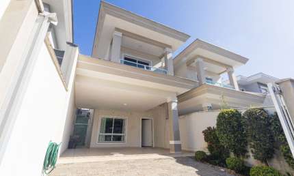 Casa com 3 quartos à venda na Rua Olaria, Floresta, Joinville