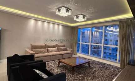 Apartamento Alto Padrão mobiliado a poucos metros do mar