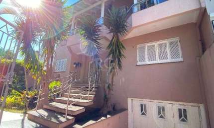 Casa para comprar com 4 dormitórios, 458 m² - Chácara das Pedras - Porto Alegre