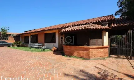 Casa para comprar com 5 dormitórios e vaga para 7 carros no Vila Assunção