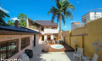 Casa Com 4 dormitórios para Comprar , 350 m²- Chácara das Pedras - Porto Alegre