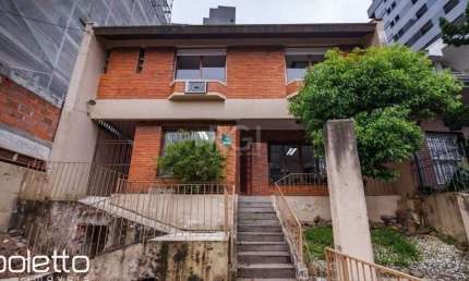 Casa Com 3 dormitórios Para Comprar ,  300 m² - Rio Branco - Porto Alegre/RS