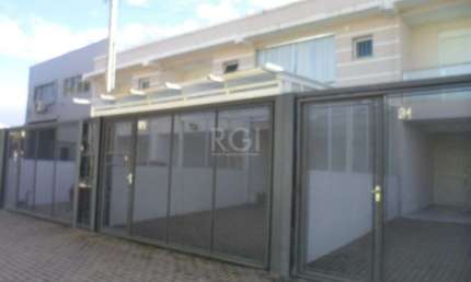 Casa com 3 dormitórios para comprar , 158 m² por R$ 690.000,00 - Sarandi - Porto