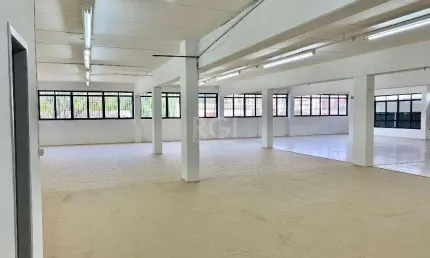 Conjunto comercial para alugar no bairro petropólis.
