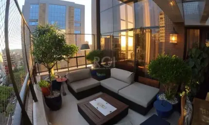 Apartamento Para Comprar com 3 dormitórios - Petrópolis - Porto Alegre/RS