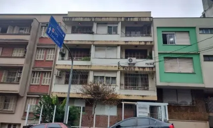 Apartamento, 77,11m ² 2 dormitórios, 2 banheiros, com dependência de empregado