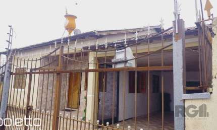 Venda casa em Cachoeirinha, 200m², terreno 300m², 3 dormitórios, 2 banheiros, 1