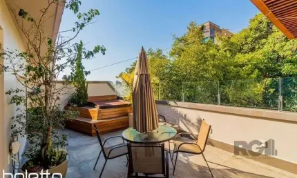 Excelente cobertura de 182m² com 3 dormitórios e 2 vagas.