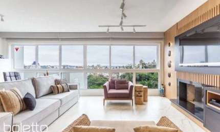 Apartamento mobiliado, 3 suítes, 2 vagas – 126m² – Petrópolis