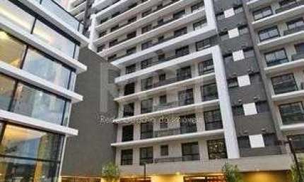 apartamento no FWB semi-mobiliado, 1 dormitório-Bairro Central Parque em Porto A