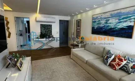 Apartamento 113m&#178; no Edf. Praia dos Jardins localizado no Poço da Panela