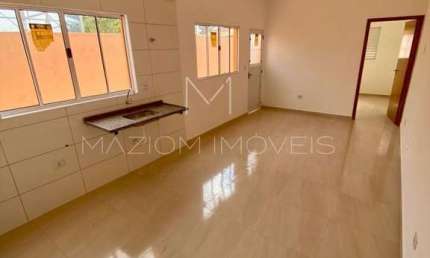 Casa para Venda em Tatuí, Residencial Astória, 2 dormitórios, 1 banheiro, 1 vaga