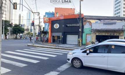 Loja duplex na Herculano Bandeira próximo a padaria Diplomata