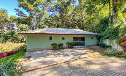 Casa com 2 quartos em condomínio em Araras, Petrópolis.